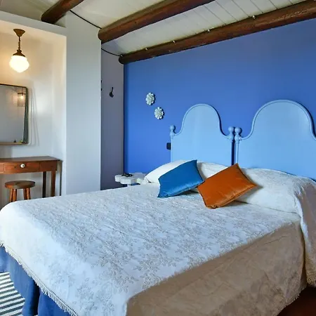 Villa Passulunara 14, Emma Collesano
